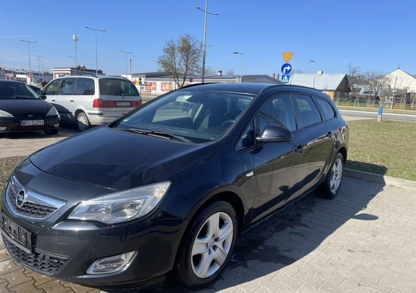 Opel Astra cena 18900 przebieg: 168000, rok produkcji 2012 z Białystok małe 56